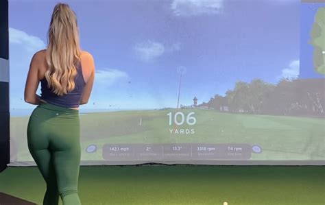 Look Golf World Reacts To Paige Spiranac Swing Video The Spun What