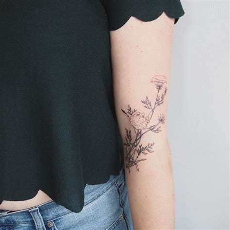 Nothing is sexier in the realm of tattoos more than a superiorly inked piece of body art wrapped around a woman's hip or waist. jess chen 🌈 on Instagram: "queen anne's lace with lavender ...