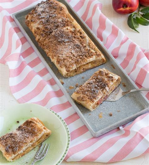 Warum eigentlich immer nur apfelstrudel? Nektarinen-Mascarpone Strudel | Rezept | Strudel rezept ...