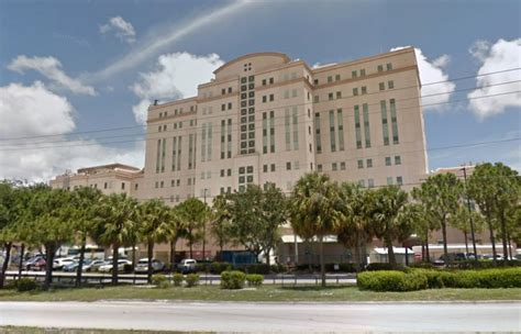 Doctor Shot By Patient In Wheelchair In Florida Va Hospital Fbi Says