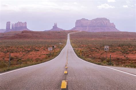 Forrest Gump Point Monument Valley Utah By Nona Dinamoni