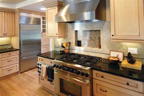 In order to more accurately determine the approximate price of your kitchen cabinetry, select the size that best represents your intended layout below. Measuring Up: Measuring Cabinets by the Linear Foot Is No ...