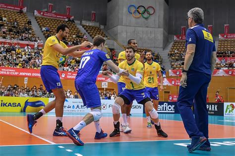 Veja mais ideias sobre vôlei masculino, volei, jogadores de vôlei. Copa do Mundo de Vôlei masculino 2019 - Dia 5 - Surto Olimpico