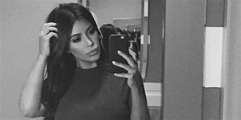 Kim Kardashian Masters The Art Of The Public Bathroom Selfie Huffpost
