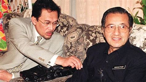 Anwar Ibrahim Jadi Pm Malaysia Mahathir Mohamad Jadi Penulis Usai