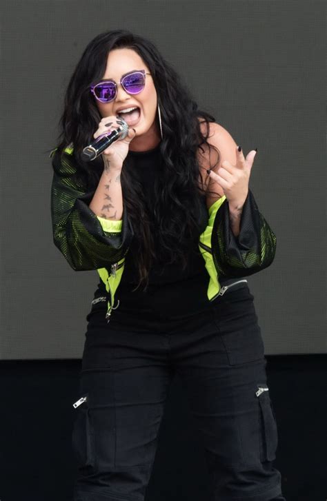 Demi Lovato Performing Live At Bbc Biggest Weekend In Swansea 0527