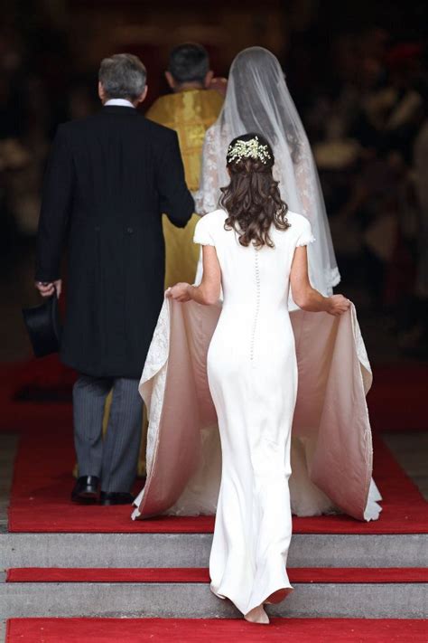 Pippa Middleton Admits Her Bridesmaid Dress For The Royal Wedding Was A Bit Tight Huffpost Uk