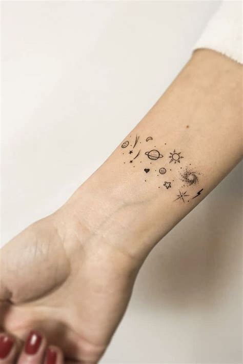 33 Delicate Wrist Tattoos For Your Upcoming Ink Session Tiny Wrist