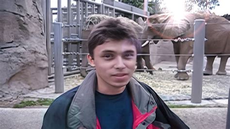 Me At The Zoo 4k Upscaled 60 Fps Youtube