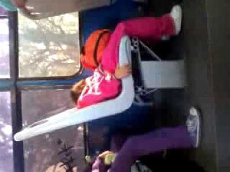 Niña Dormida En El Autobus YouTube