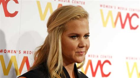 Amy Schumer Apologizes To Fans Who Say Show Was Too Short