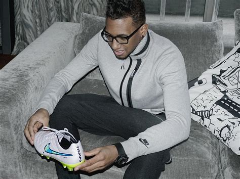 All the football boots he has worn from adidas f50 spider men to nike hypervenom phantom 3. Nike Players To Debut New White Nike Football Boots ...