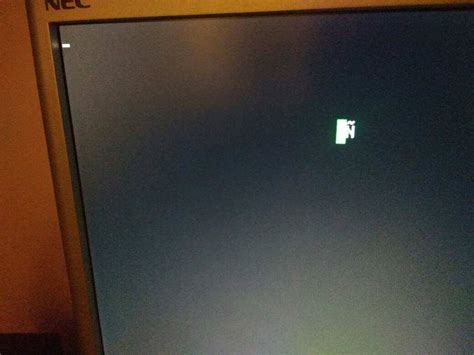 I turn on the dash and it vibrates and boots to a white screen. Windows boots to black screen ONETTECHNOLOGIESINDIA.COM