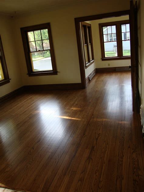20 Light Hardwood Floors With Dark Trim