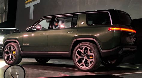 | doing something different is never easy. GM deverá se tornar acionista da Rivian, uma espécie de ...