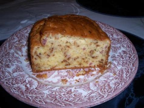 Bild 4 von 20 alle zutaten schnell zu einem teig verkneten. herzhafter Kuchen nach Elsässer Art - Rezept Durch ...