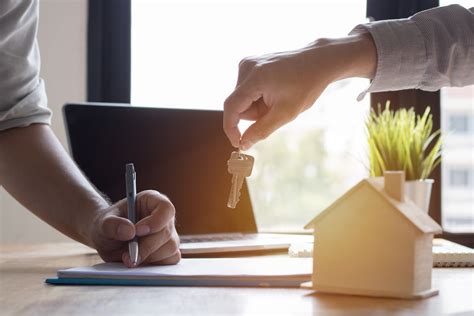 Car buyers usually finance their purchase with a loan of five years or longer, but because most of them will sell their cars before that, early redemption of car loan is commonplace. What To Organise While Finalising Property Settlement ...