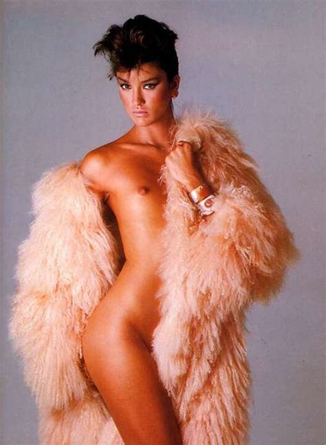 Kelly Lebrock Nude Mega Porn Pics