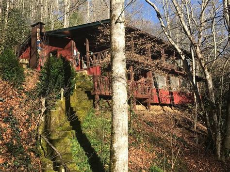 What are some restaurants close to potomac appalachian trail club cabins? Bears Away Cabin at Moody Hollow/Appalachian Trail ...
