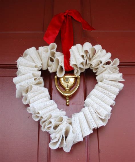 17 Fabulous Diy Valentines Day Wreath Designs To Adorn Your Front Door