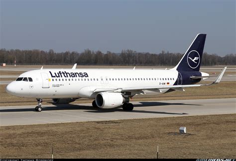 Airbus A320 214 Lufthansa Aviation Photo 6919987