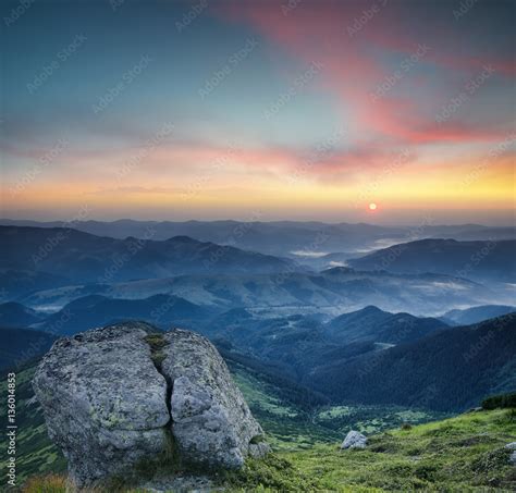 Mountain Valley During Sundown Beautiful Summer Landscape Stock Foto Adobe Stock