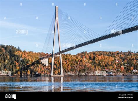 Cable Truss Bridge Hi Res Stock Photography And Images Alamy