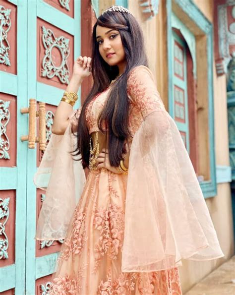 Alladin Naam Toh Suna Hi Hoga Actor Ashi Singh Shares Her First Look As Princess Yasmine