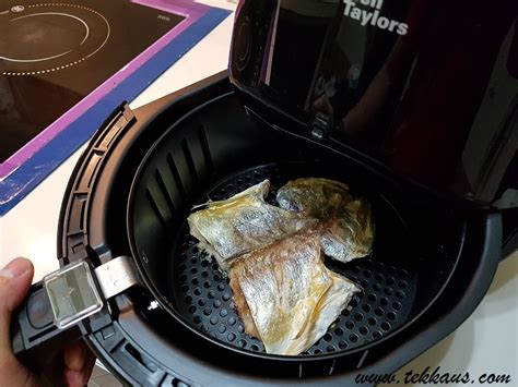 It features a special rapid hot air circulation technology that drastically reduces preheating time to less than 3 minutes. Russell Taylors Air Fryer-My Honest Review | Tekkaus ...