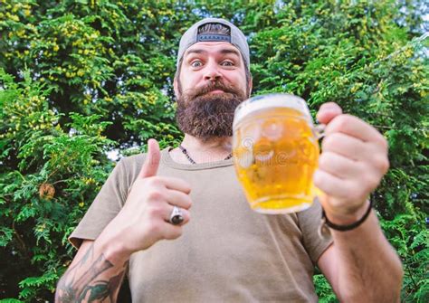 Das Beste Bier Man Trinkt Bierkrug BÃ¤renfreunde Trinken Gerne Bier