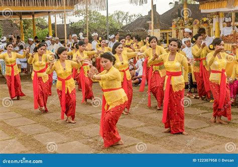 Beautiful Indonesian People Group In Colorful Sarongs Traditional Balinese Style Ethnic Dancer