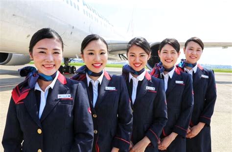 Japan Airlines To Employ Filipino Male And Female Flight Attendants Or