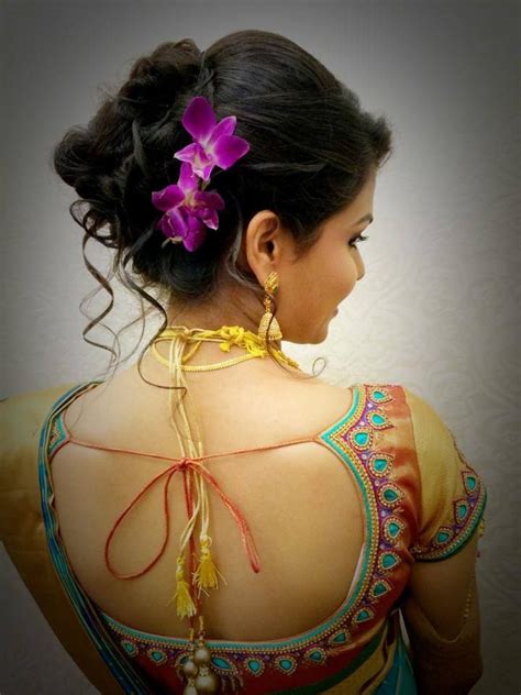 It's the right place that you can find it. South Indian Bridal Hairstyles For Wedding Reception | Indian hairstyles, South indian wedding ...