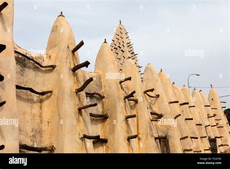 The Grand Mosque In Bobo Dioulasso Burkina Faso Stock Photo Alamy