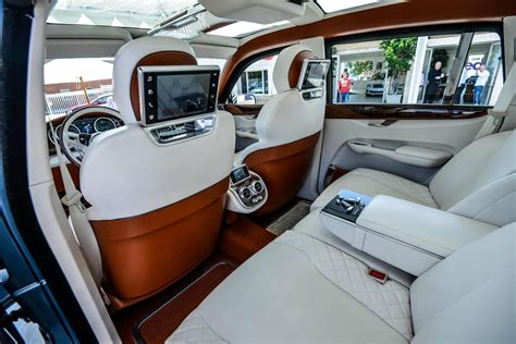 Bentley Suv Bentley Suv Luxury Car Interior Luxury Cars