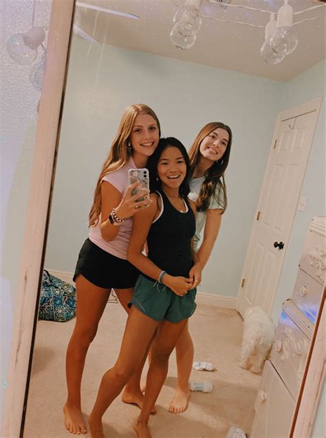 Mirror Selfie Sisters Photoshoot Poses Sisters Photoshoot