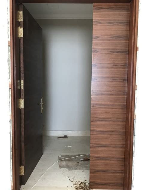 What are some tips to installing cabinet doors and hinges so that they are positioned correctly and look good? Need advice on internal wooden door hinge placement