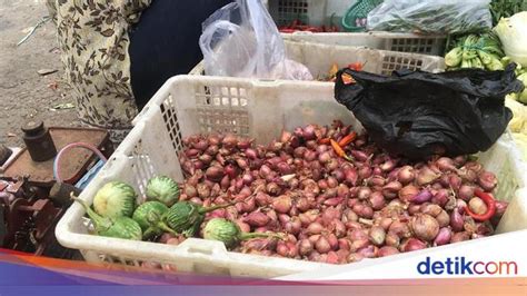 Kami akan memberikan update berapa harga bawang merah di pasaran lokal saat ini, apakah. Harga Bawang Merah di Pasar Sedang Murah, Hanya Rp 15.000/Kg