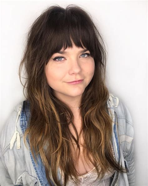 50 Most Trendy And Flattering Bangs For Round Faces In 2023 Hadviser