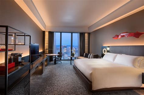 Osaka Luxury Hotels And 5 Star Vacations Conrad Osaka Luxury Hotel Room Hotel Bedroom Design