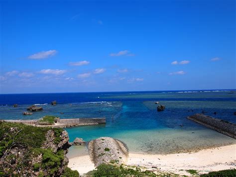 Compound of 沖 (oki, offshore, at sea) +‎ 縄 (nawa, rope). 沖縄 海の道 ( 沖縄県 ) - すべらない沖縄JOHO - Yahoo!ブログ
