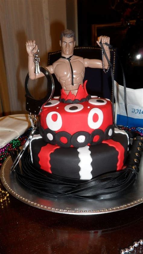 15 Naughty Cakes That Are Bachelorette Party Worthy Real Wedding