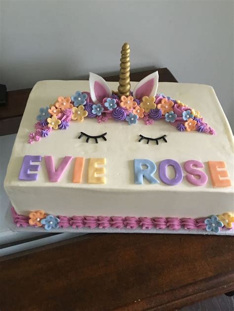 Perfect for a unicorn birthday party! Unicorn sheet cake | Birthday sheet cakes, Unicorn birthday cake, Unicorn birthday party cake