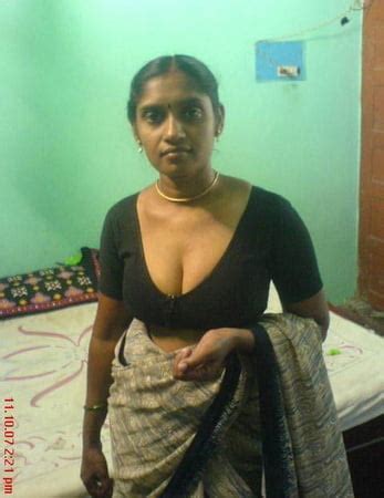 Indian Aunty Flashing Big Boobs Pics XHamster 31050 Hot Sex Picture