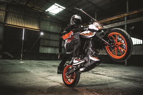 Ktm malaysia ckd has just launched a pair of 250 cc bikes, called the rc 250 and 250 duke at their flagship ktm lifestyle showroom in kota damansara. KTM Malaysia presents the new 200 Duke! - iMotorbike News
