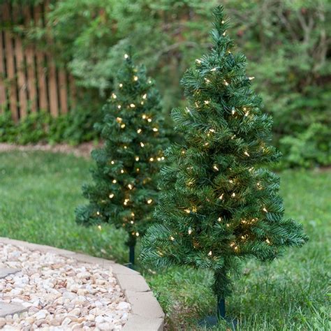 Outdoor Decorations 3 Walkway Pre Lit Winchester Fir