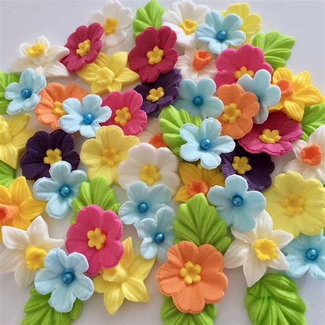 ： edible modelling paste ， main colour: FLOWER MEDLEY Edible Sugar Flowers Cake Decorations ...