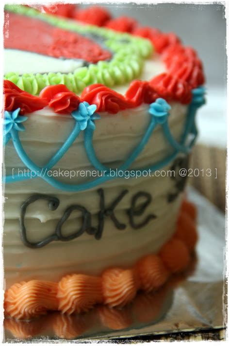Oleh sebab itu, agar siswa nyaman dalam mengikuti pelajaran, kelas perlu dihias sebaik mungkin. BUTTERCREAM ADDICT COURSE DI CAKE STUDIO INDONESIA..