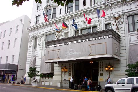 Fairmont Hotel New Orleans La Entrance To The Fairmout Flickr