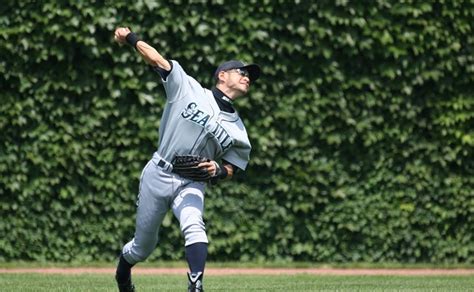 Mlb Viejos Los Cerros Ichiro Suzuki Sorprendi Con La Asistencia M S